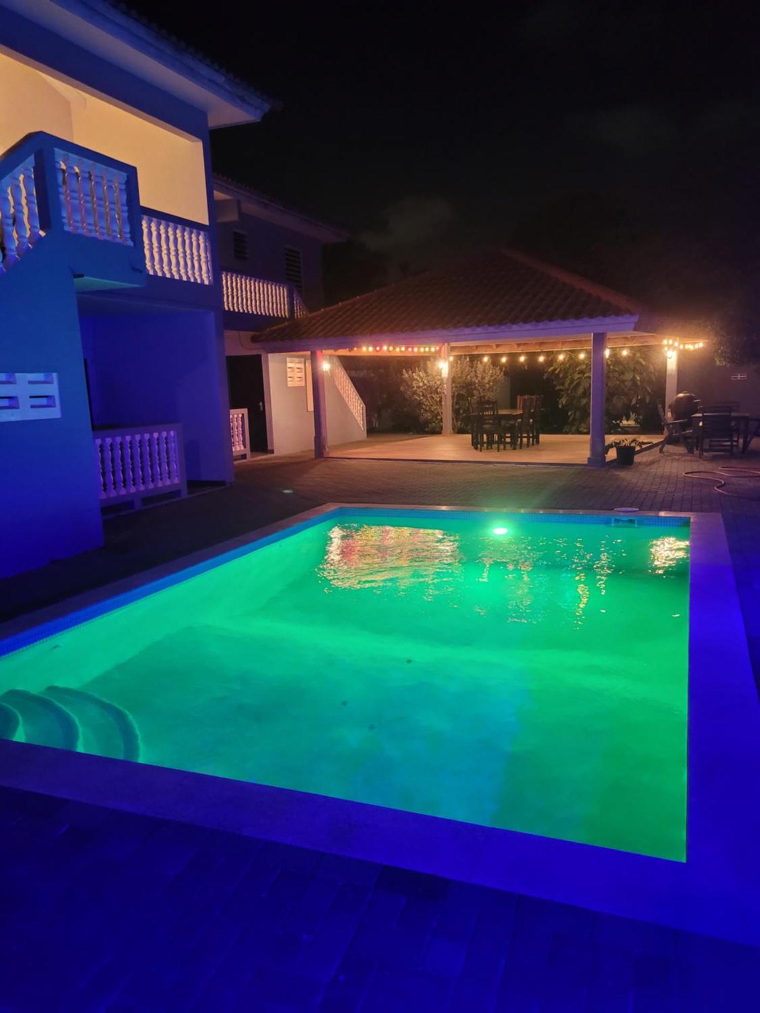 Cattleya Apartments Curacao Виллемстад Экстерьер фото